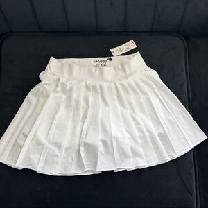NWT Garage White Pleated Skirt TP/XS